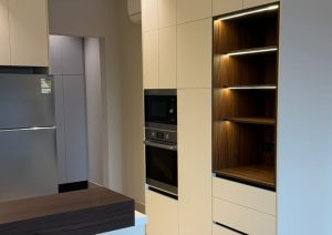 تنفيذ مطبخ بتصميم مودرن - أوف وايت -4