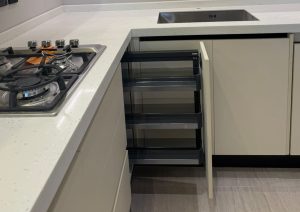 تنفيذ مطبخ بتصميم مودرن - أوف وايت -5