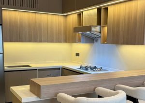 مطبخ بتصميم حديث (1)